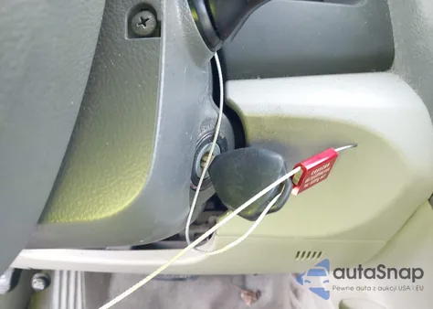 2010 Toyota Camry Le z USA, uszkodzony, nr VIN 4T4BF3EK6AR043045